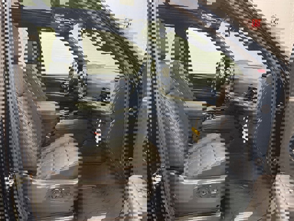 New 2026 Chevrolet Tahoe High Country image 33