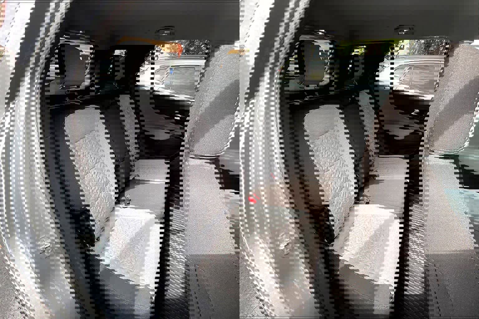 Used 2023 Chevrolet Equinox LT image 26