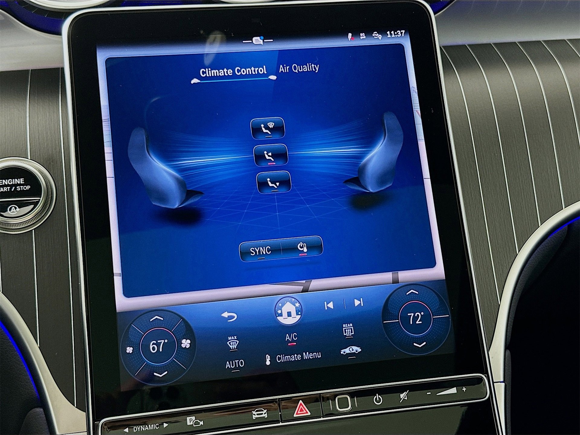 Used 2025 Mercedes-Benz GLC 300 4MATIC image 17