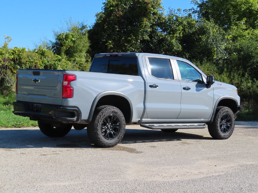 Used 2024 Chevrolet Silverado 1500 ZR2 w/ Technology Package AWD/4WD image 3