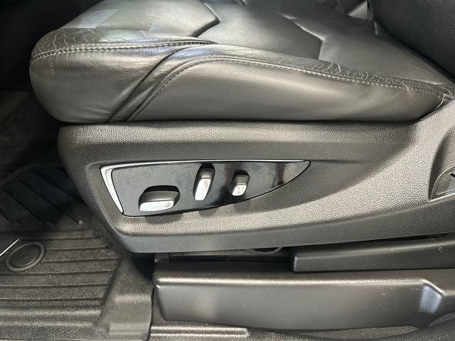 Used 2019 Cadillac Escalade Luxury AWD/4WD image 20