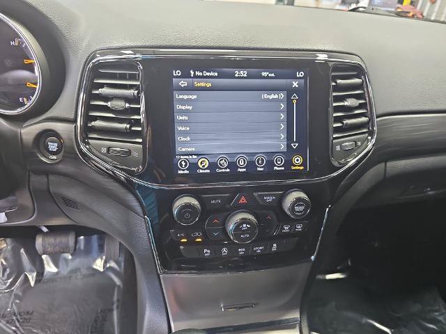 Used 2021 Jeep Grand Cherokee Laredo X AWD/4WD image 20
