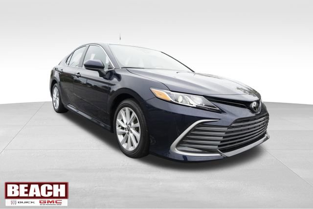 Used 2022 Toyota Camry LE