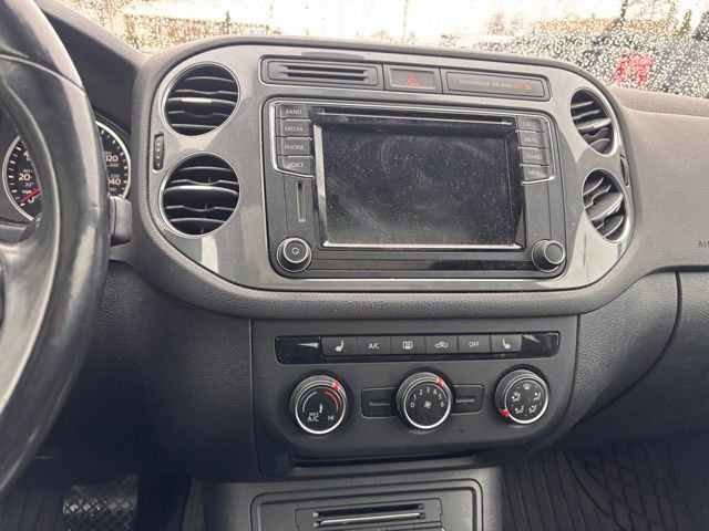 Used 2017 Volkswagen Tiguan Wolfsburg Edition AWD/4WD image 11