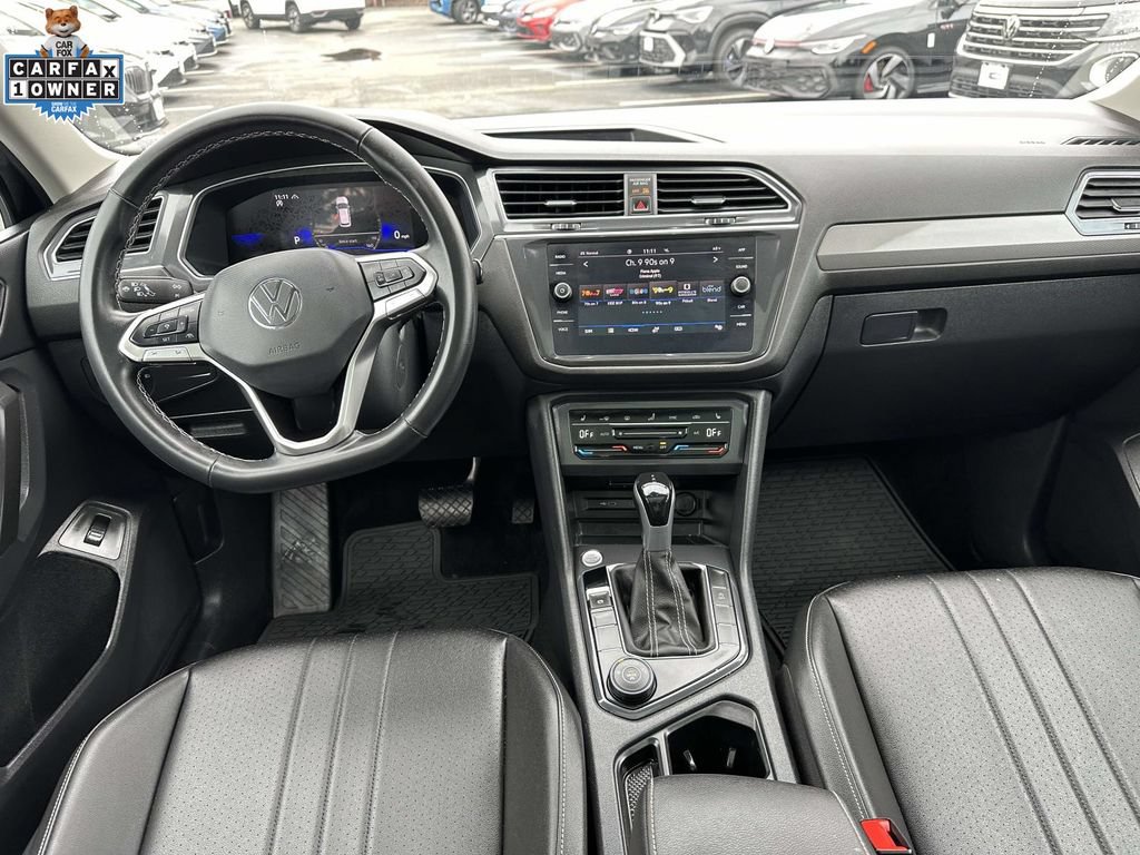 Used 2024 Volkswagen Tiguan SE AWD/4WD image 12