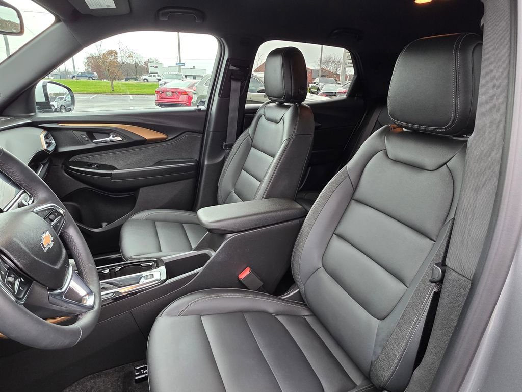 Used 2023 Chevrolet TrailBlazer ACTIV w/ Convenience Package image 9