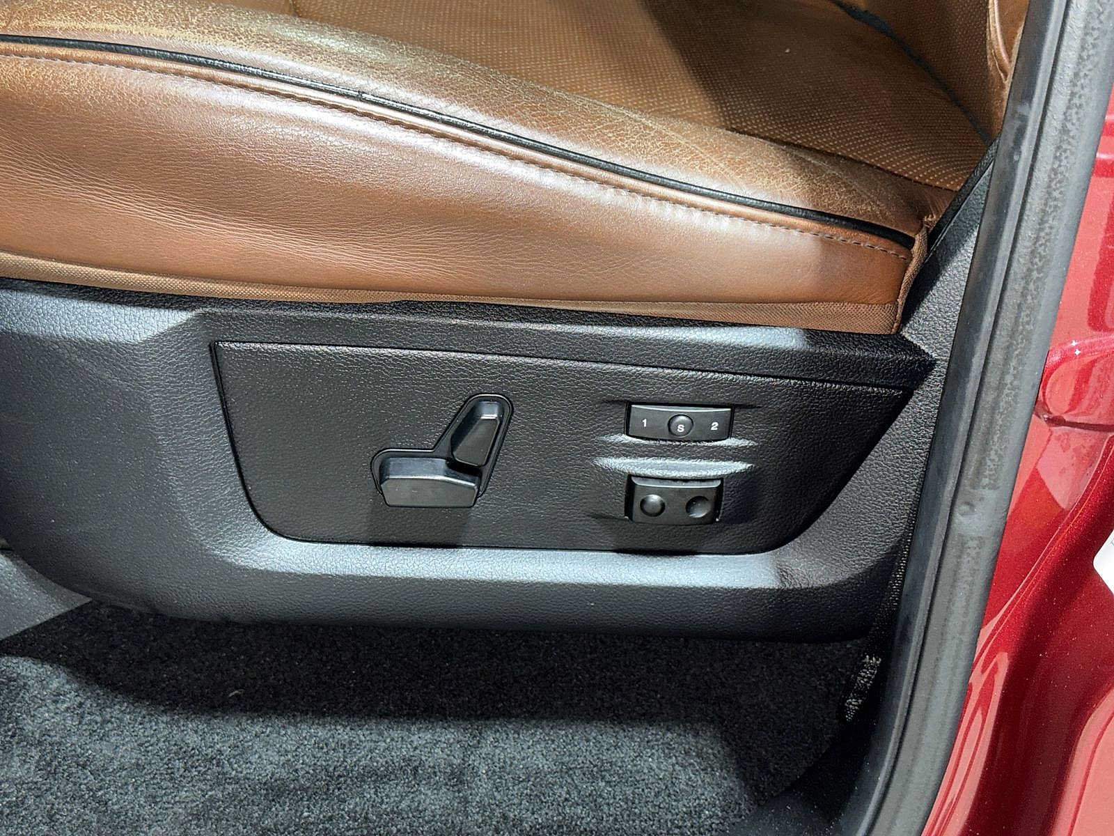 Used 2014 RAM 3500 Laramie Longhorn AWD/4WD image 24