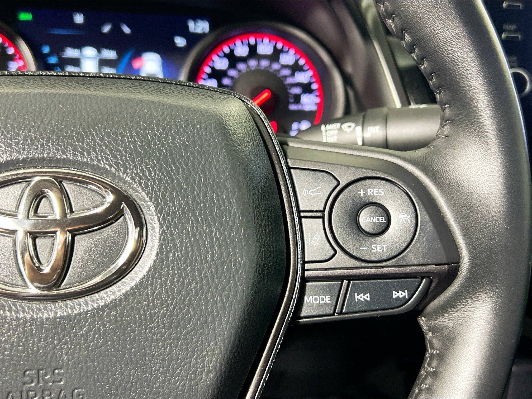 Used 2024 Toyota Camry XSE FWD image 19