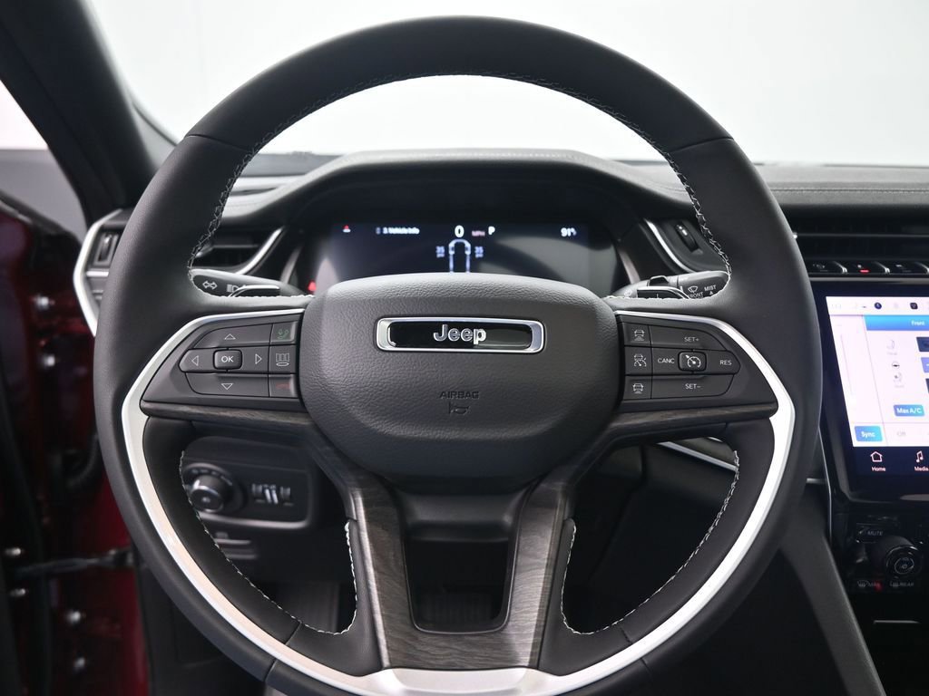 New 2025 Jeep Grand Cherokee L Limited w/ Luxury Tech Group II image 2