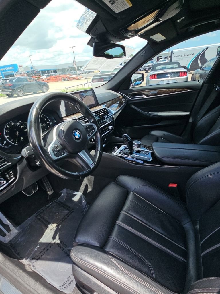 Used 2018 BMW 530i w/ M Sport Package RWD image 12