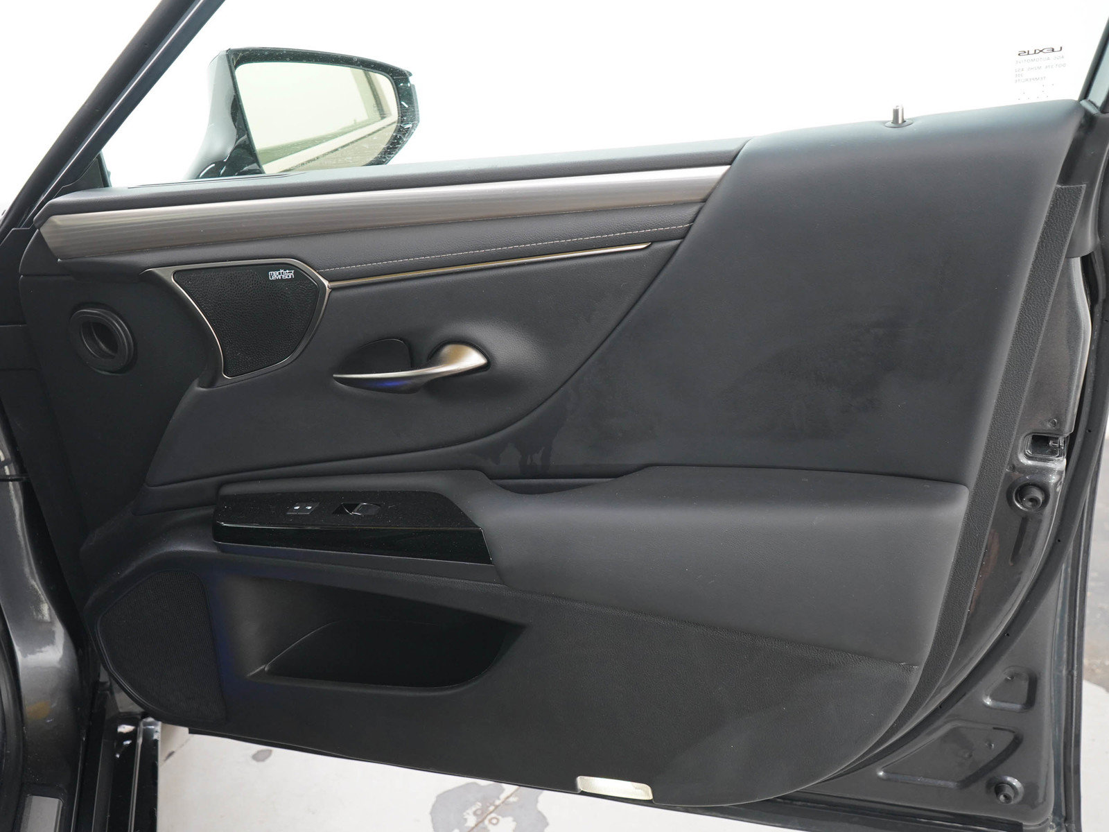 Used 2024 Lexus ES 300h F Sport w/ Accessory Package (Z2) FWD image 11
