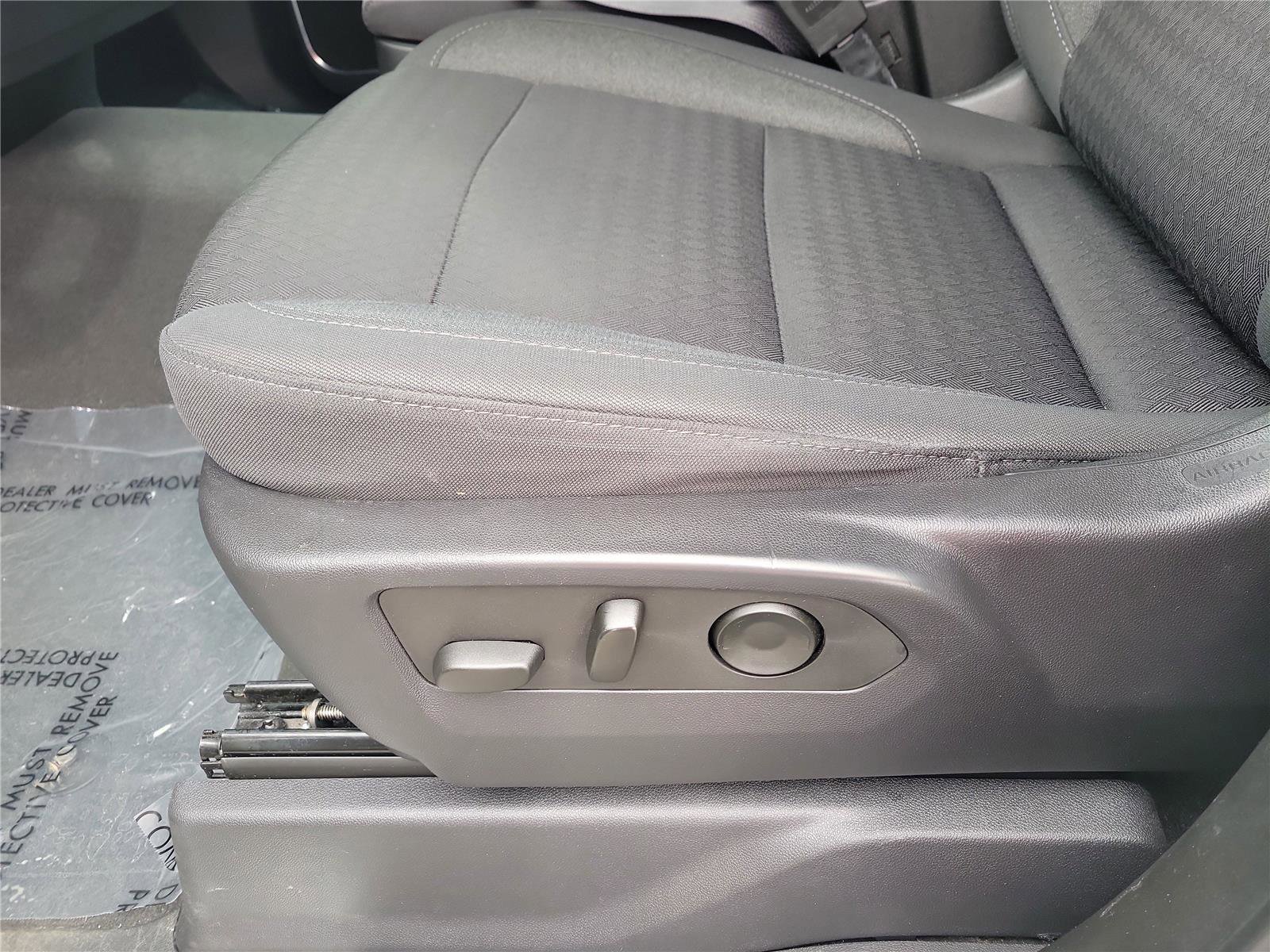 Used 2023 Chevrolet Silverado 1500 LT image 17