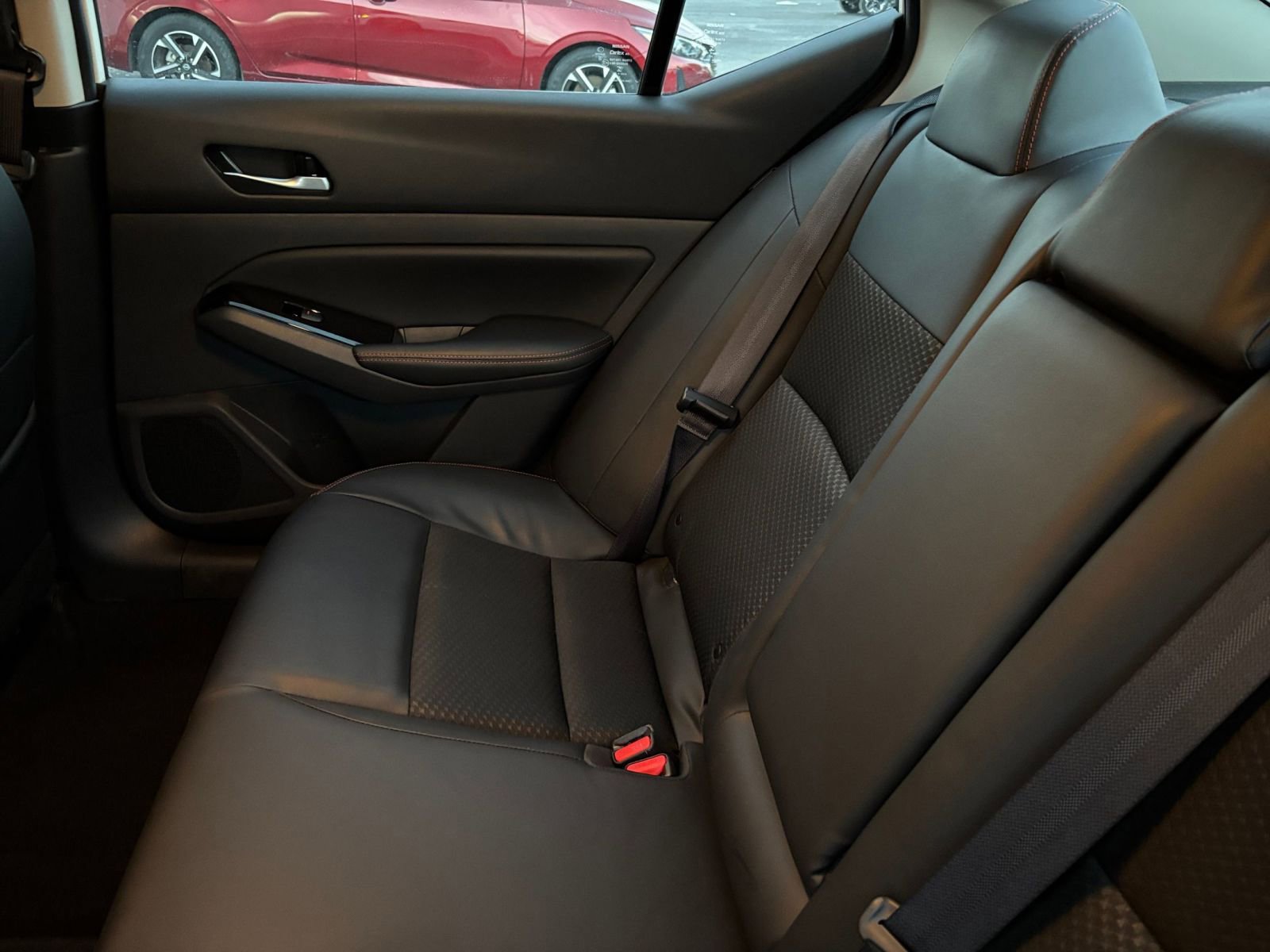 Used 2025 Nissan Altima 2.5 SR image 39