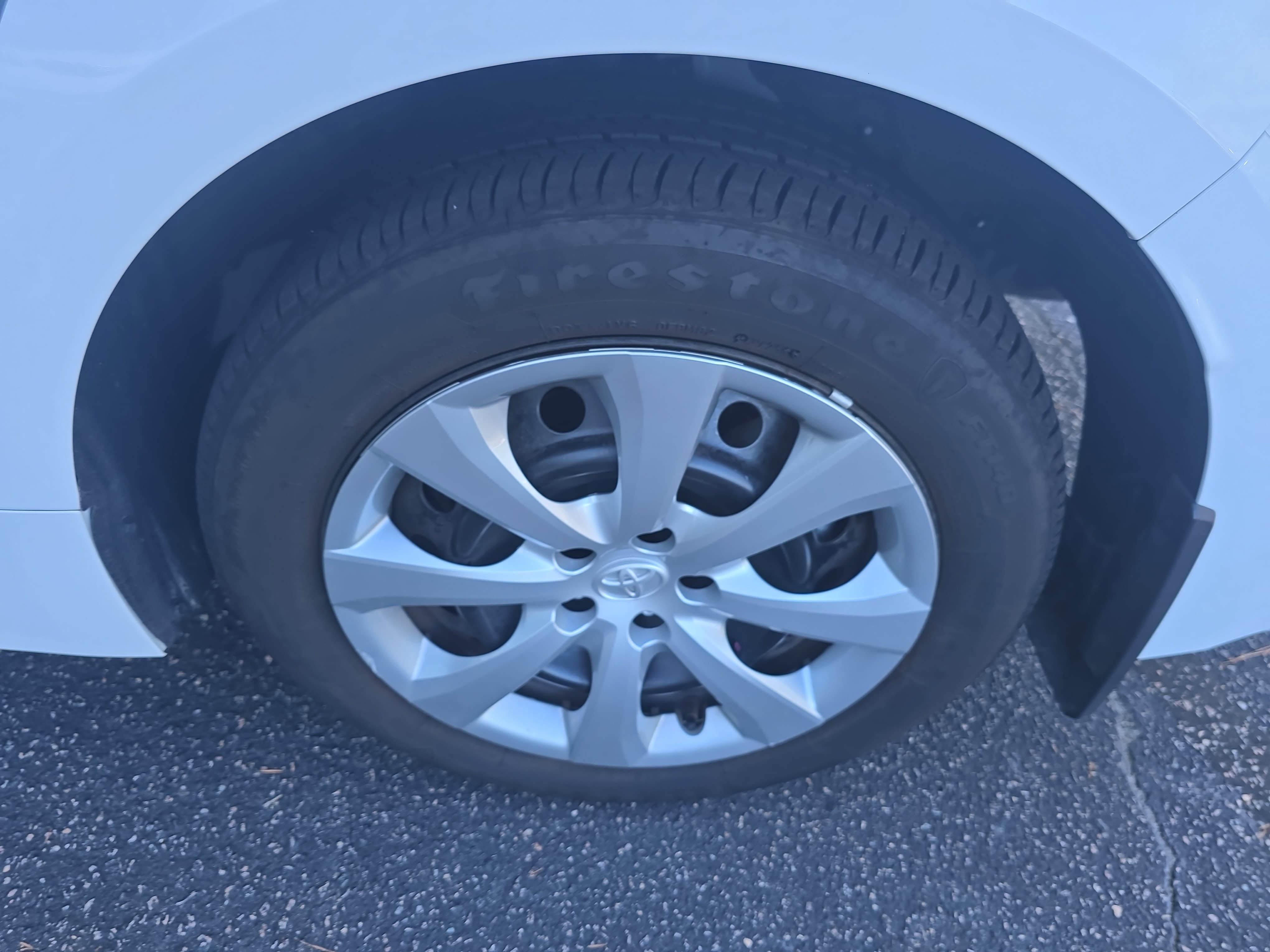 Used 2026 Toyota Corolla LE FWD image 32