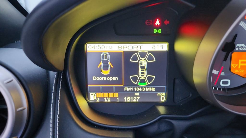 Used 2014 Ferrari California image 29