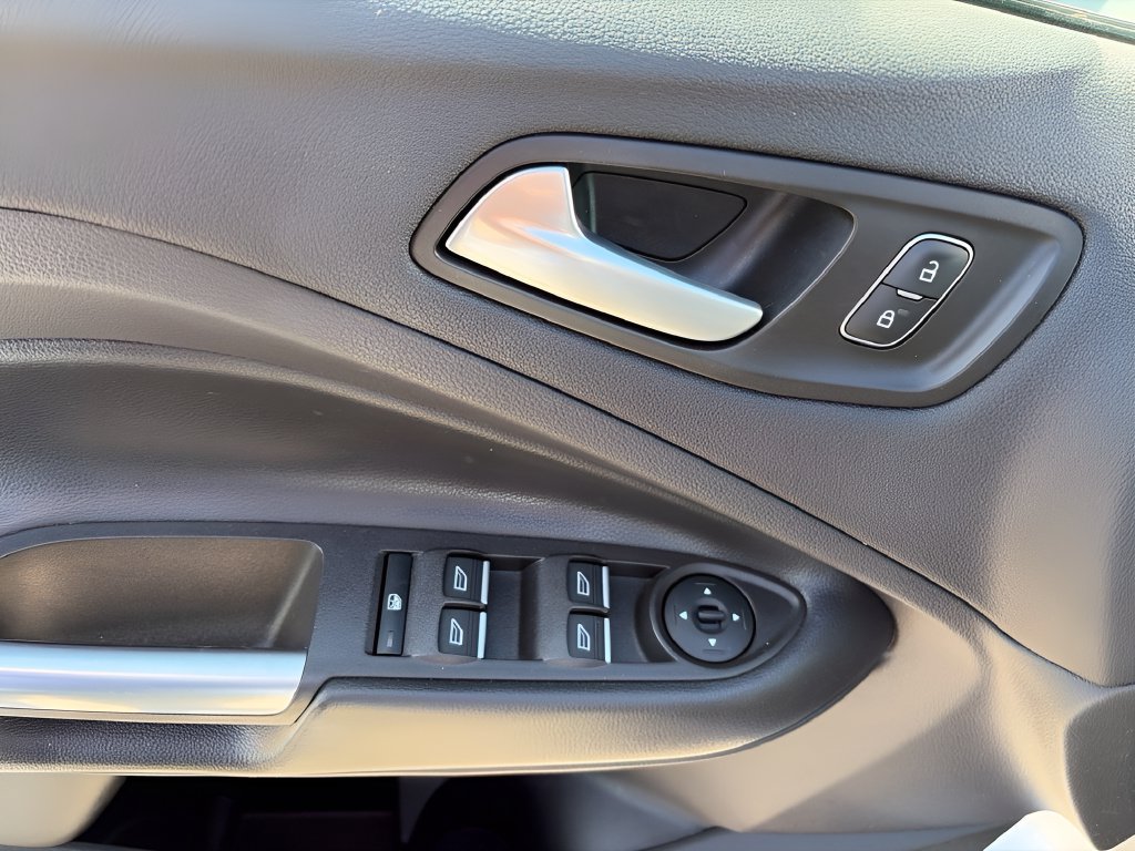 Used 2019 Ford Escape SEL w/ Sun & Style Package AWD/4WD image 10
