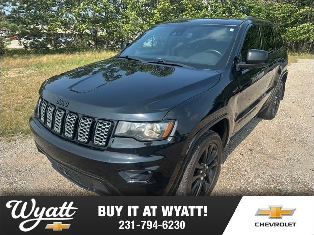Used 2021 Jeep Grand Cherokee Altitude AWD/4WD image 1