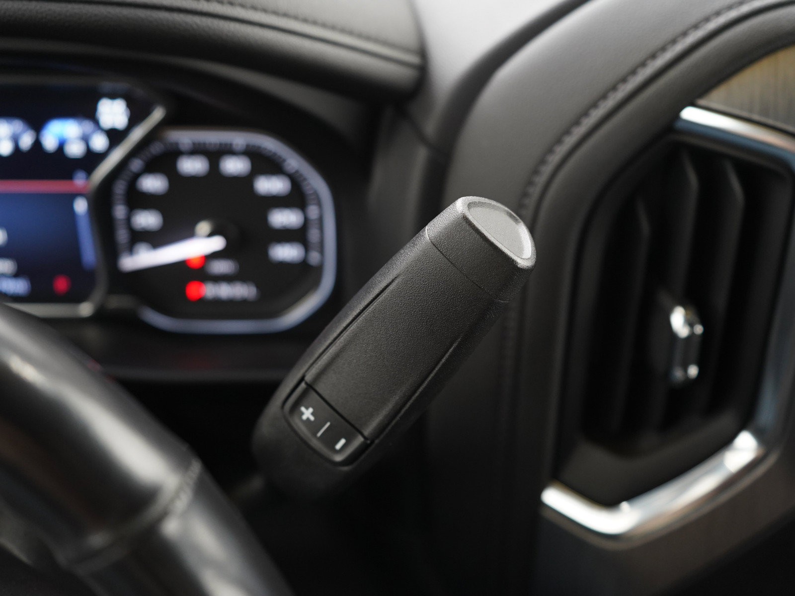 Used 2019 GMC Sierra 1500 Denali w/ Technology Package AWD/4WD image 23