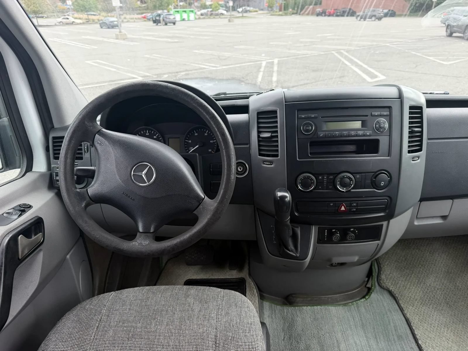 Used 2010 Mercedes-Benz Sprinter 2500 image 18