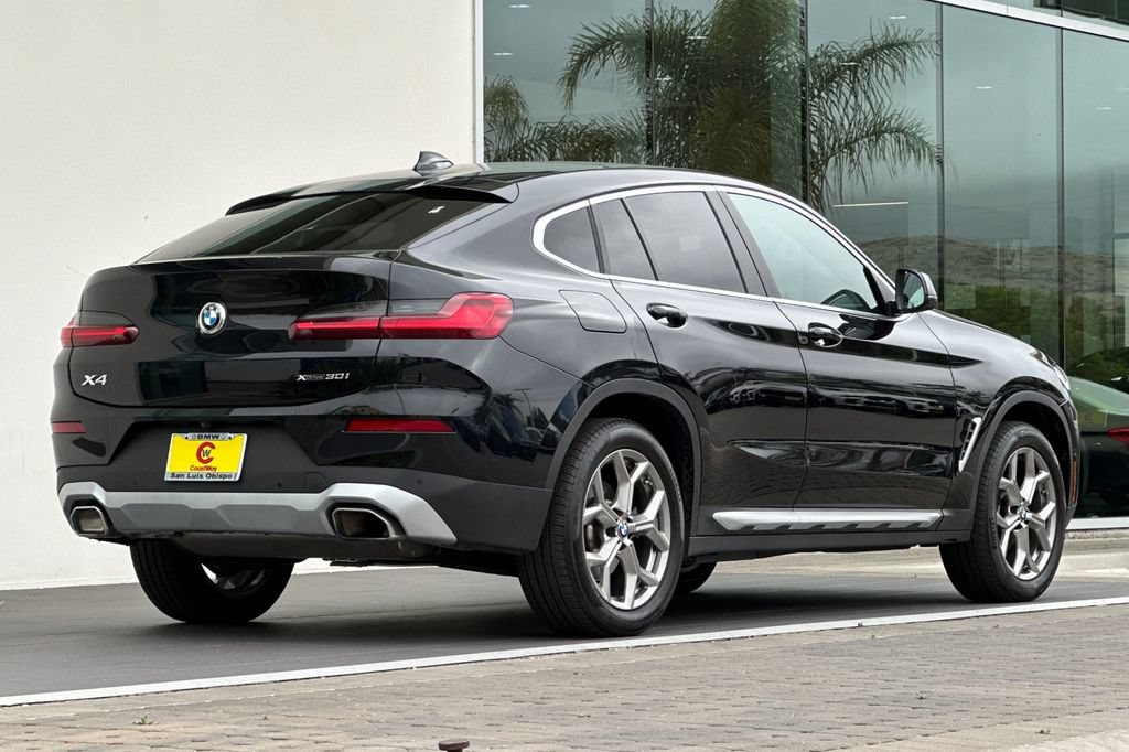 Used 2025 BMW X4 xDrive30i w/ Premium Package AWD/4WD image 3