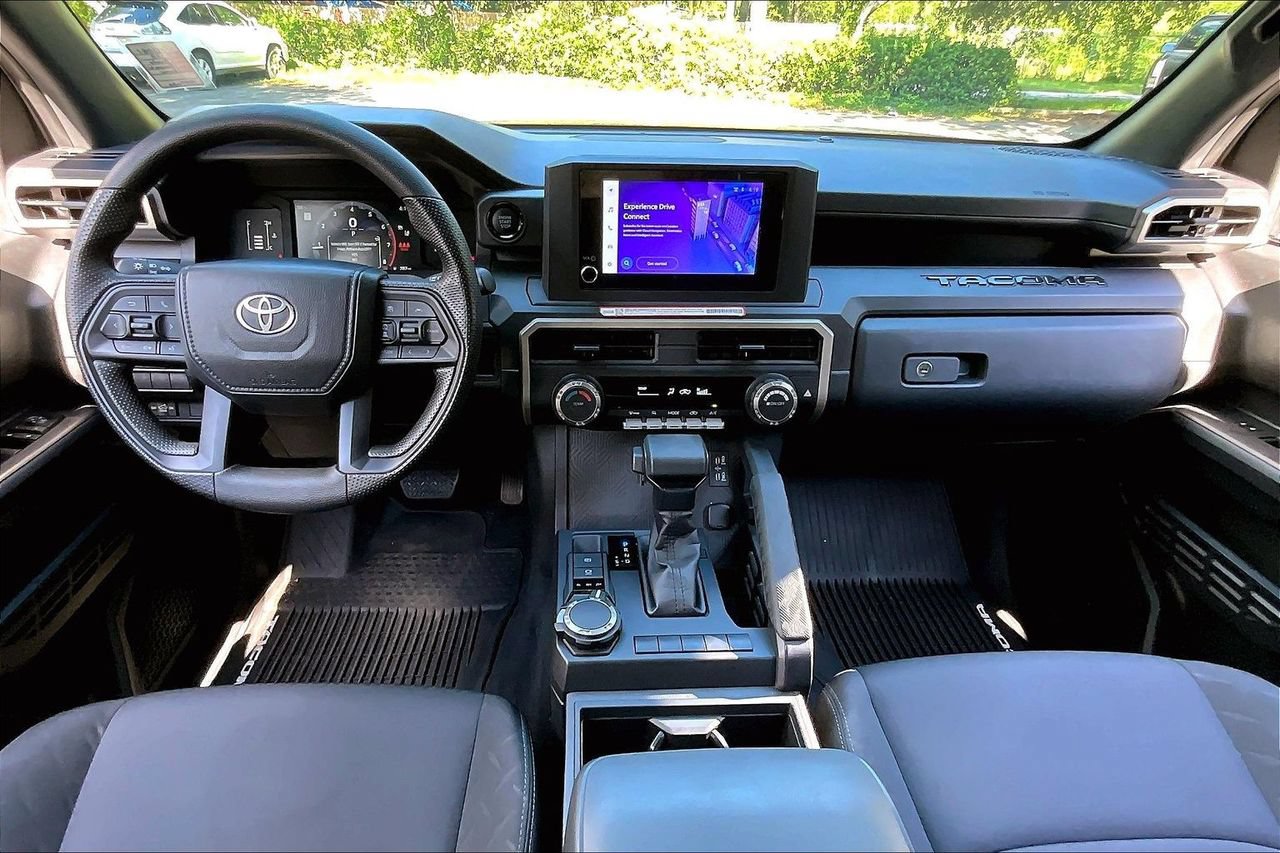 Used 2025 Toyota Tacoma SR AWD/4WD image 7