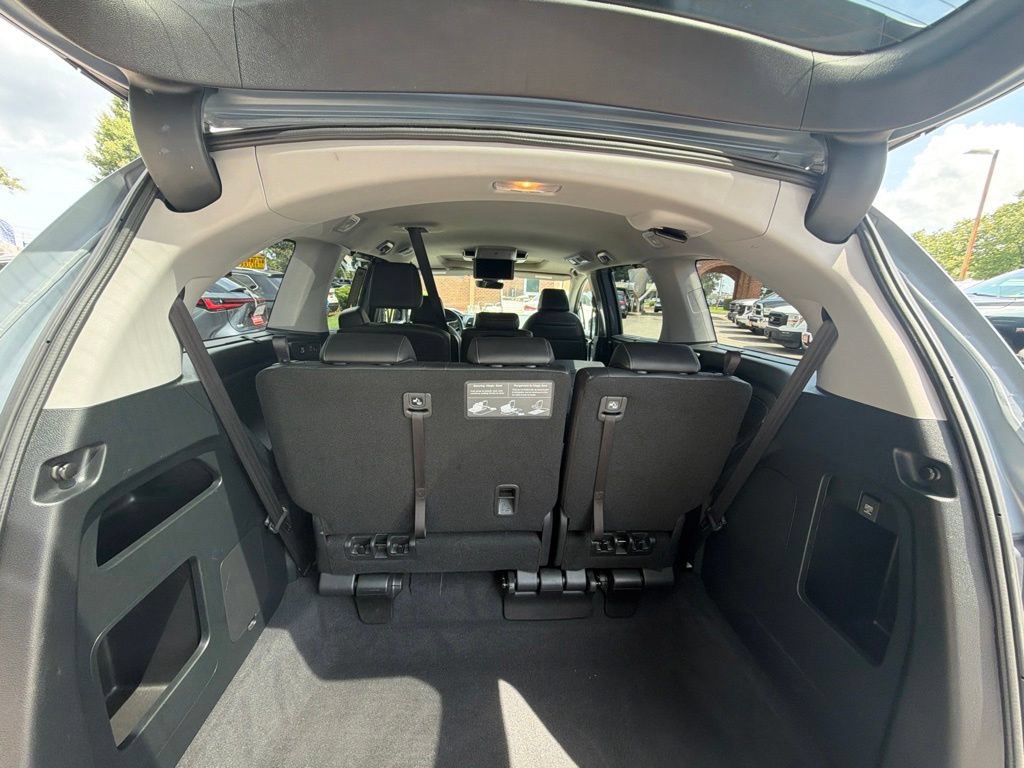 Used 2023 Honda Odyssey Touring image 11