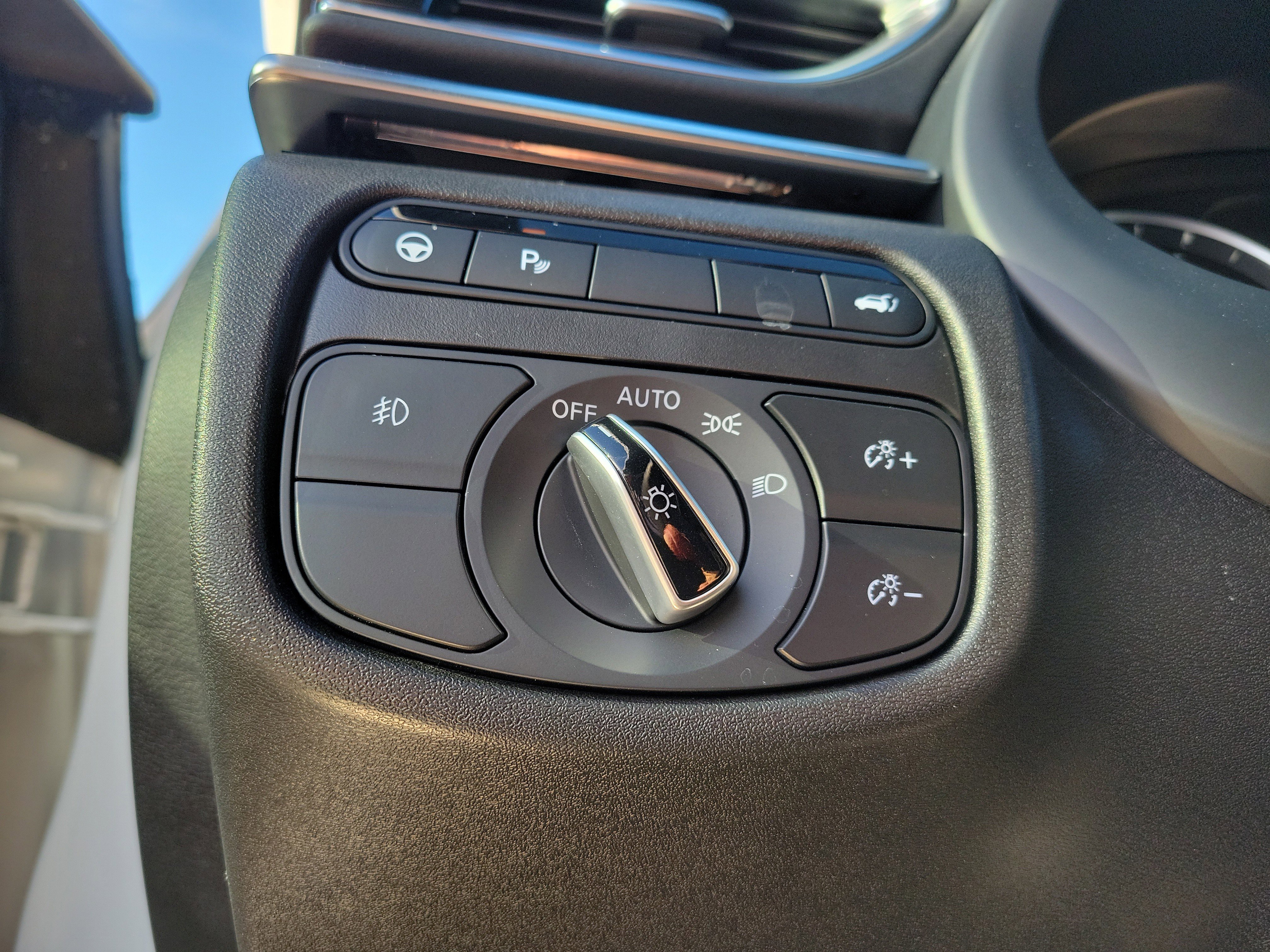 Certified 2025 INFINITI QX50 Sport image 18