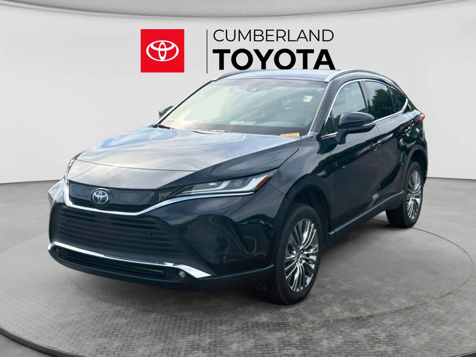 Used 2024 Toyota Venza XLE AWD/4WD image 1