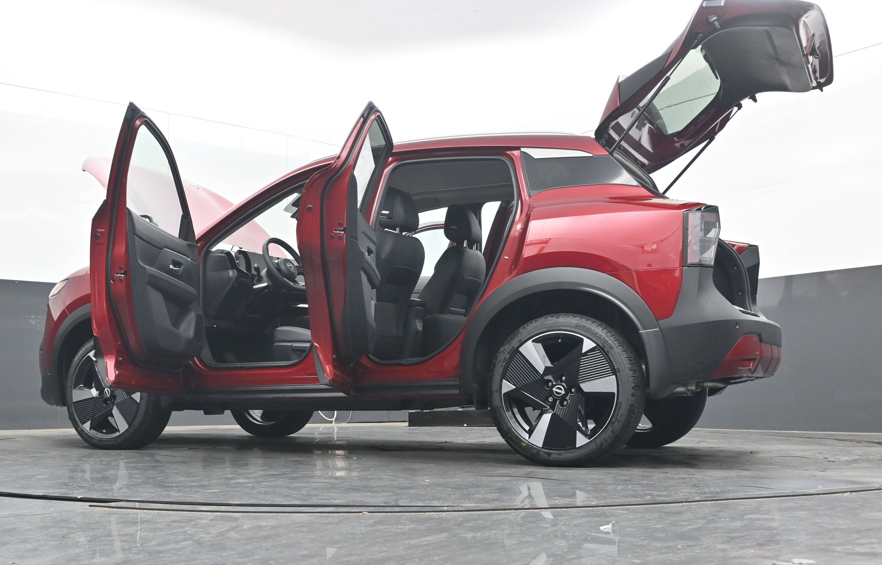 New 2026 Nissan Kicks SR w/ SR Premium Package image 42