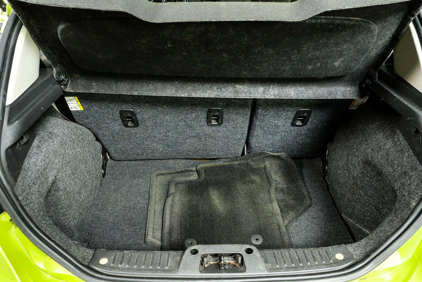 Used 2013 Ford Fiesta SE FWD image 29