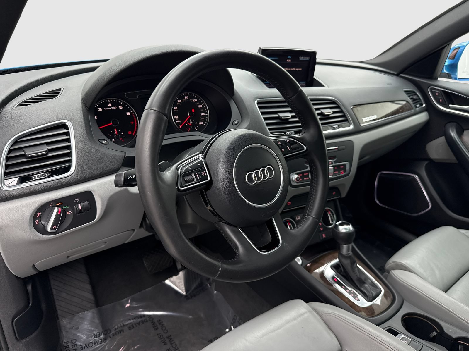 Used 2016 Audi Q3 2.0T Prestige w/ Prestige Package AWD/4WD image 18