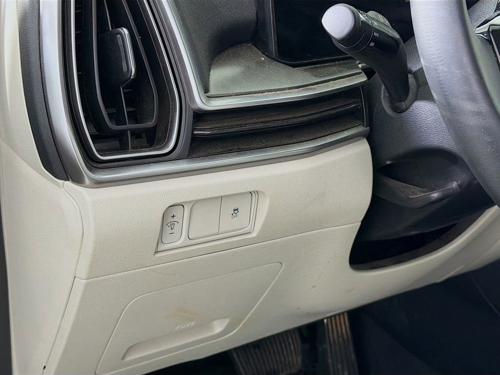 Used 2025 Kia Sorento S image 12