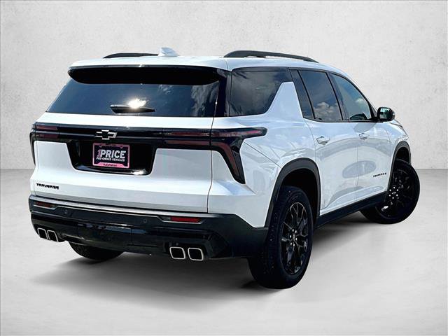 Used 2025 Chevrolet Traverse LT w/ Midnight/Sport Edition FWD image 2