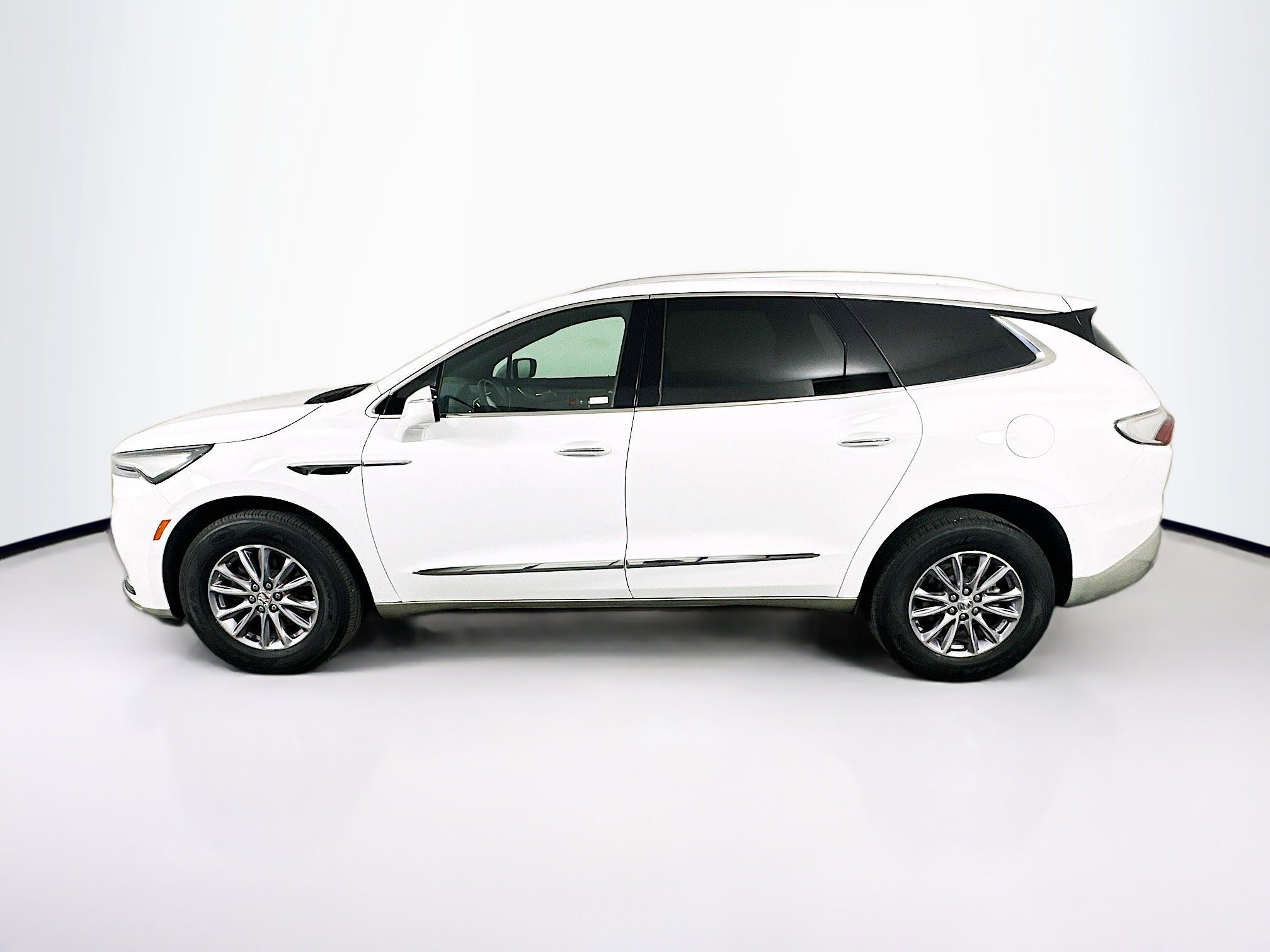 Used 2024 Buick Enclave Essence w/ LPO, Floor Liner Package image 4