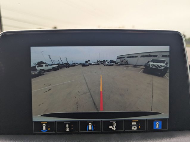 Used 2022 GMC Yukon XL SLT w/ SLT Premium Package RWD image 10