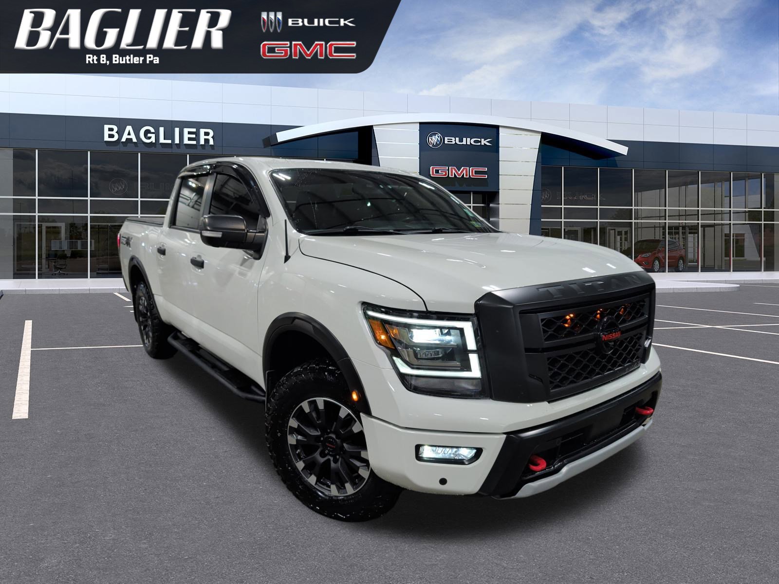 Used 2020 Nissan Titan PRO-4X w/ Pro-4x Convenience Package image 1