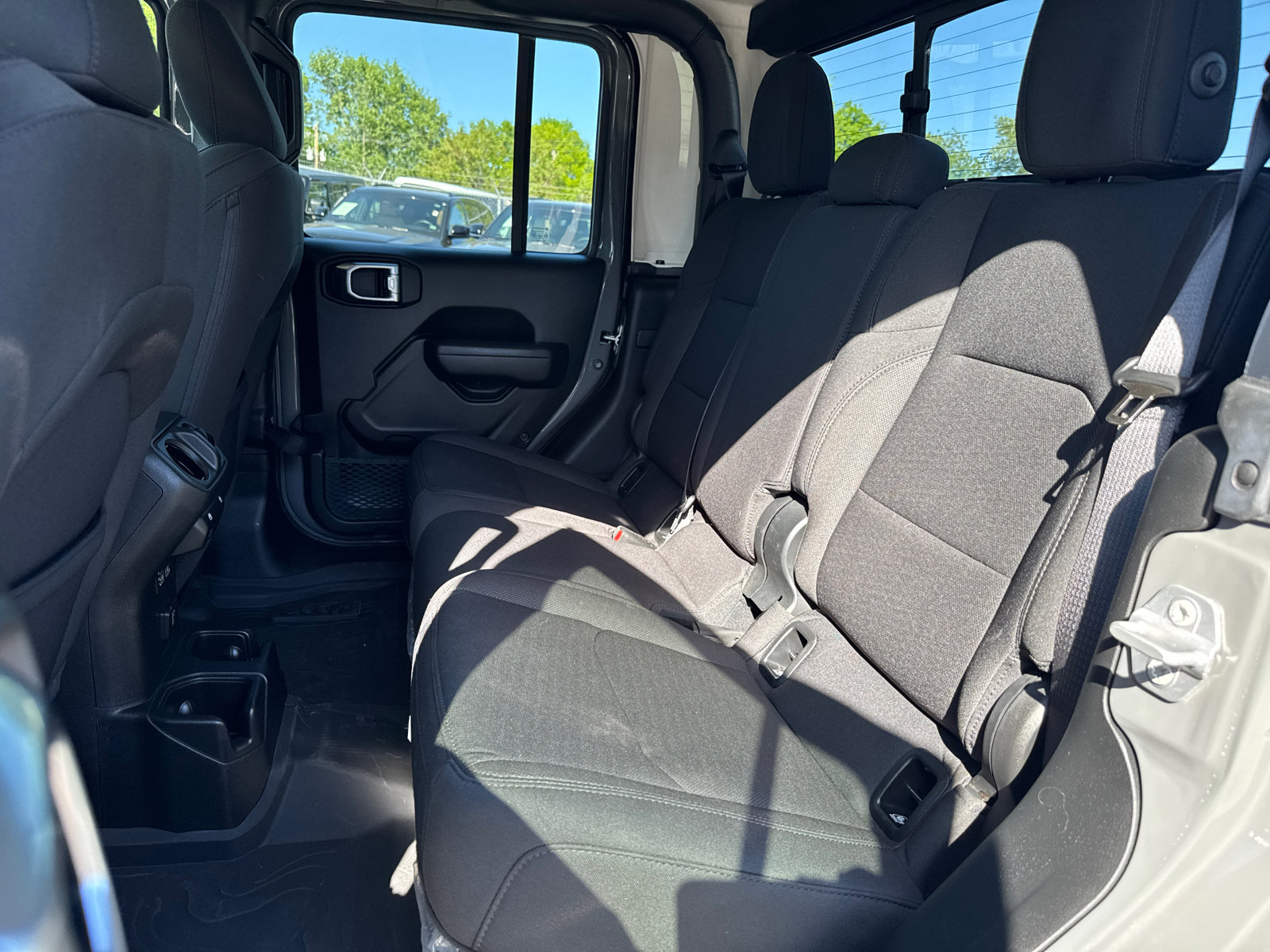 Used 2023 Jeep Gladiator Willys AWD/4WD image 6