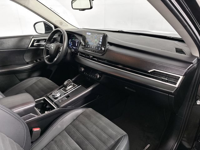 Used 2023 Mitsubishi Outlander SE AWD/4WD image 31