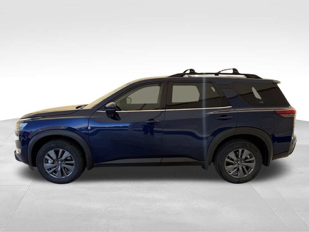 Used 2024 Nissan Pathfinder SV AWD/4WD image 8