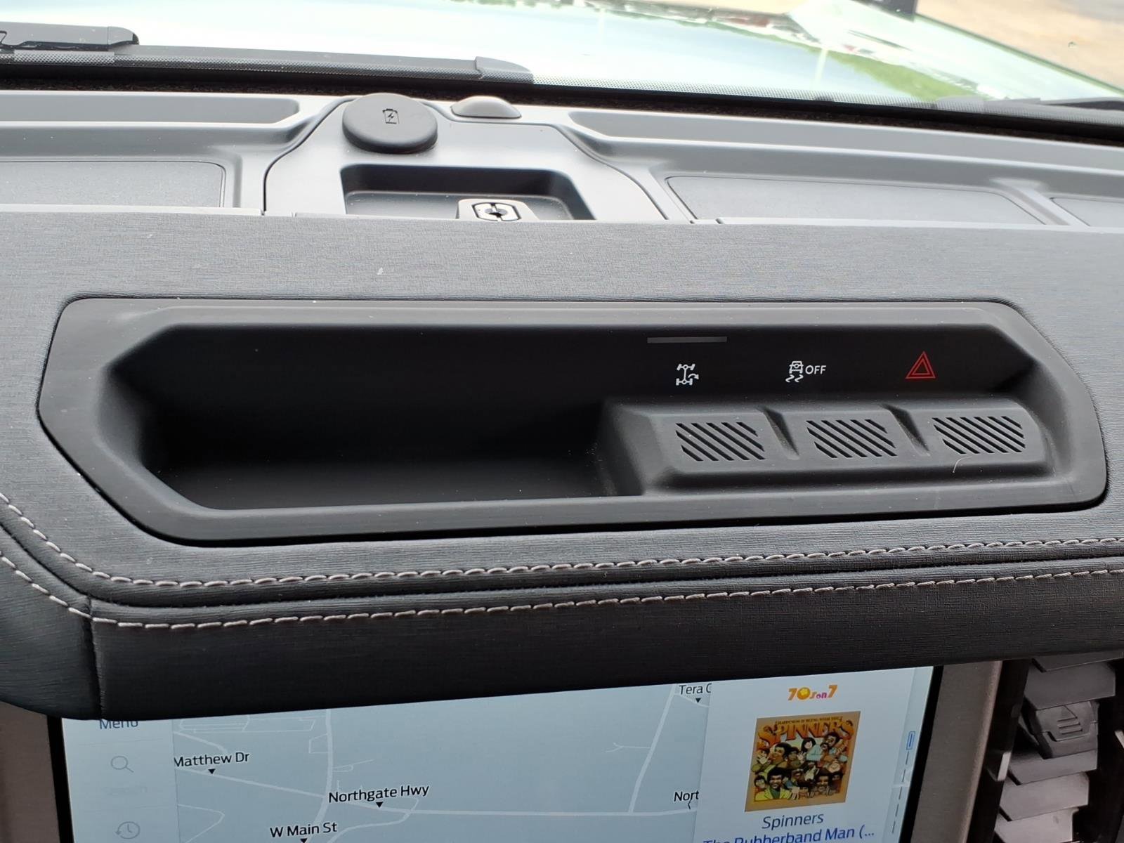 Certified 2025 Ford Bronco Outer Banks AWD/4WD image 17
