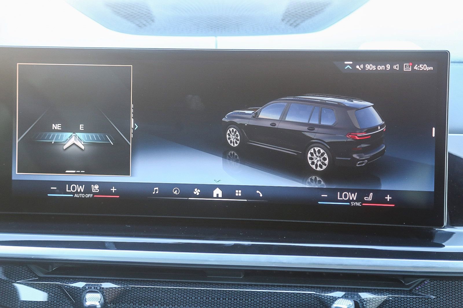 Used 2024 BMW X7 xDrive40i w/ Executive Package image 13