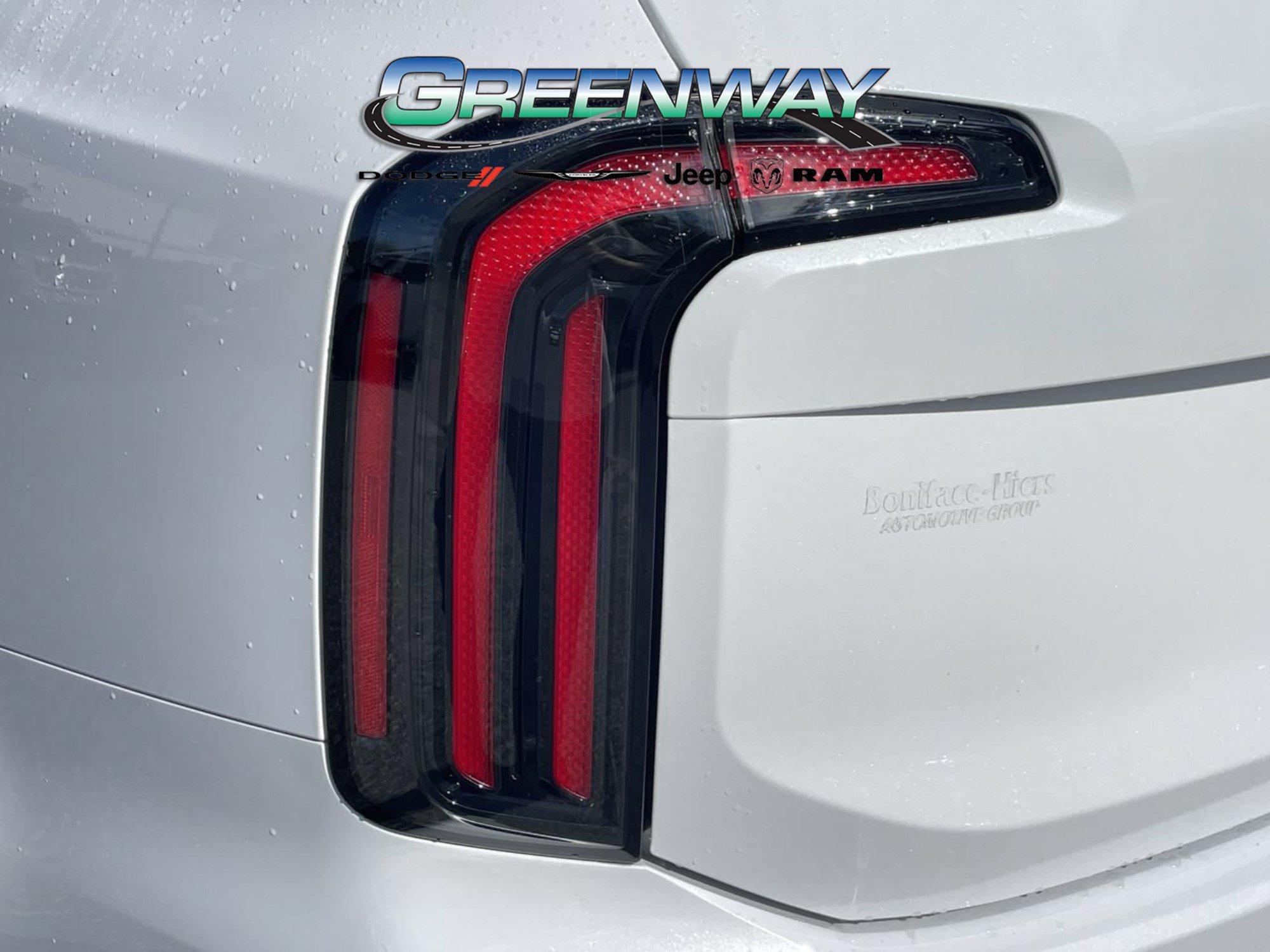 Used 2024 Kia Telluride EX w/ EX Captain's Chair Package FWD image 7