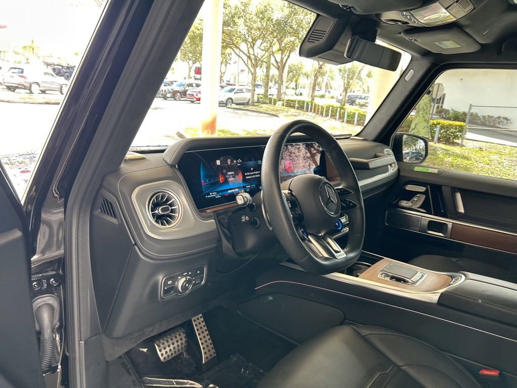 Used 2025 Mercedes-Benz G 63 AMG 4MATIC image 6
