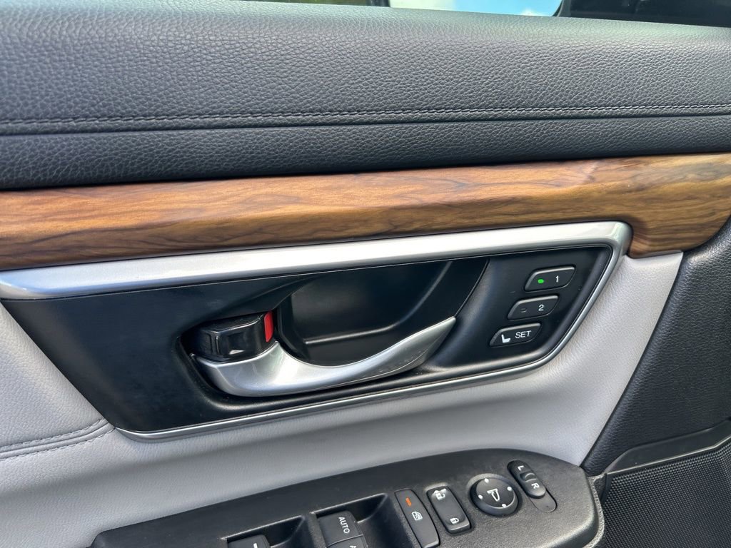 Used 2021 Honda CR-V Touring image 38