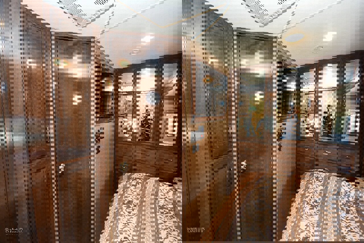 Used 2019 Ford E-450 and Econoline 450 Super Duty w/ Motorhome Prep Package image 6