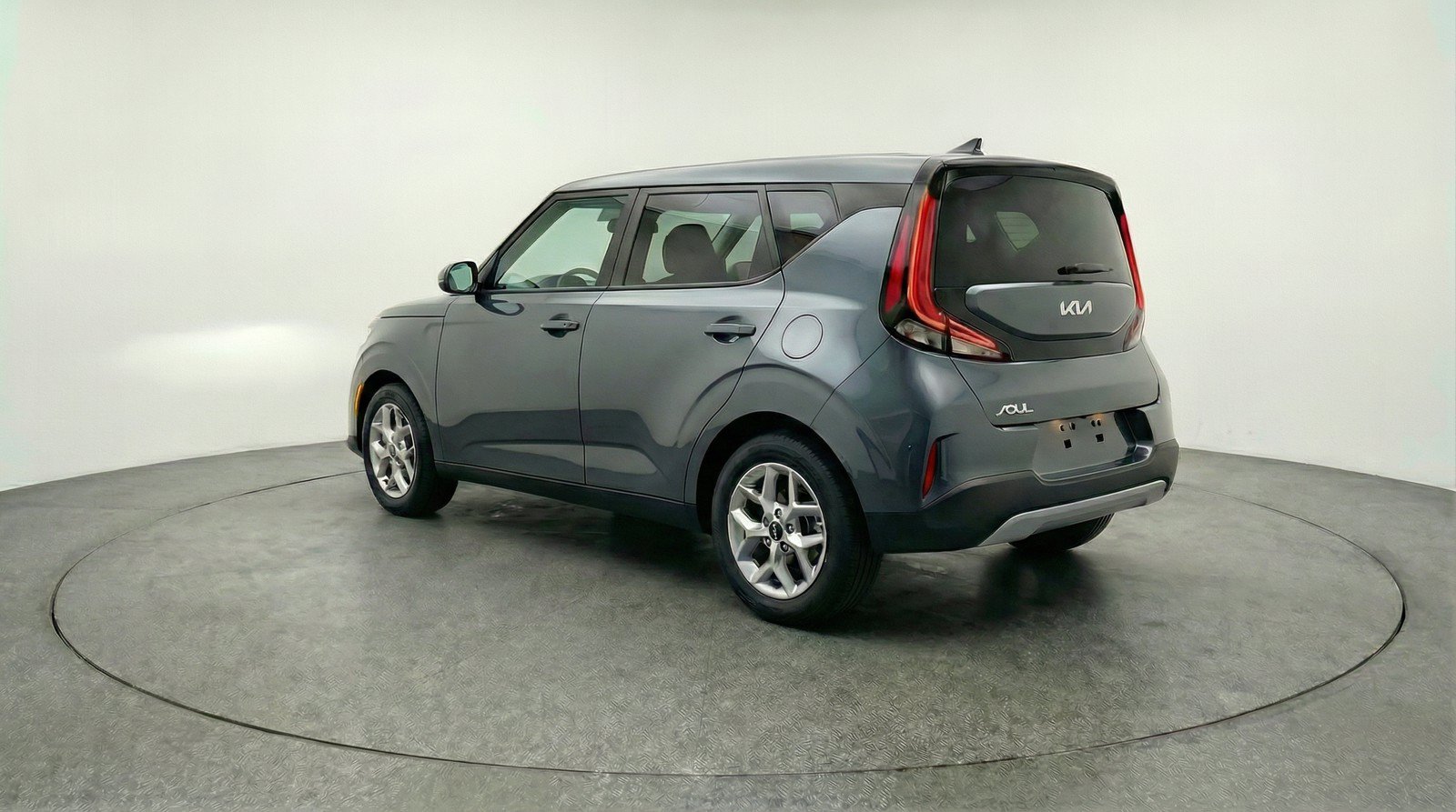 Used 2025 Kia Soul LX w/ LX Technology Package FWD image 6