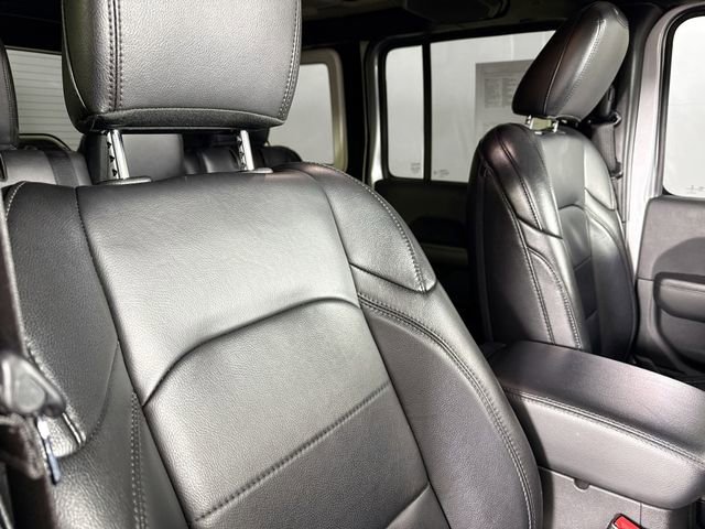 Used 2020 Jeep Wrangler Unlimited Sahara image 7
