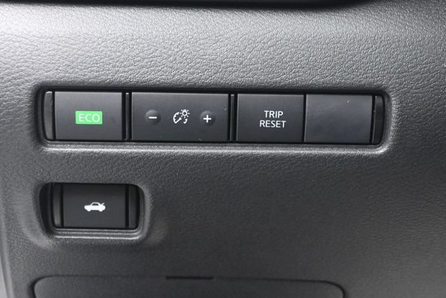 Used 2025 Nissan Sentra S w/ Lighting Package FWD image 19
