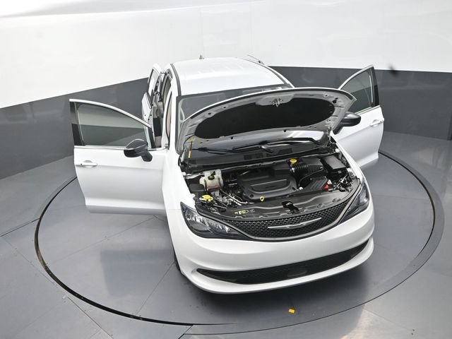 Used 2024 Chrysler Voyager LX FWD image 32