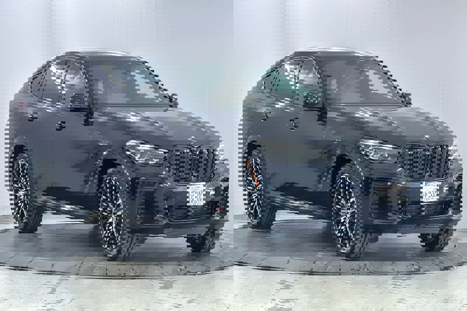 Used 2023 BMW X6 xDrive40i w/ M Sport Package image 9